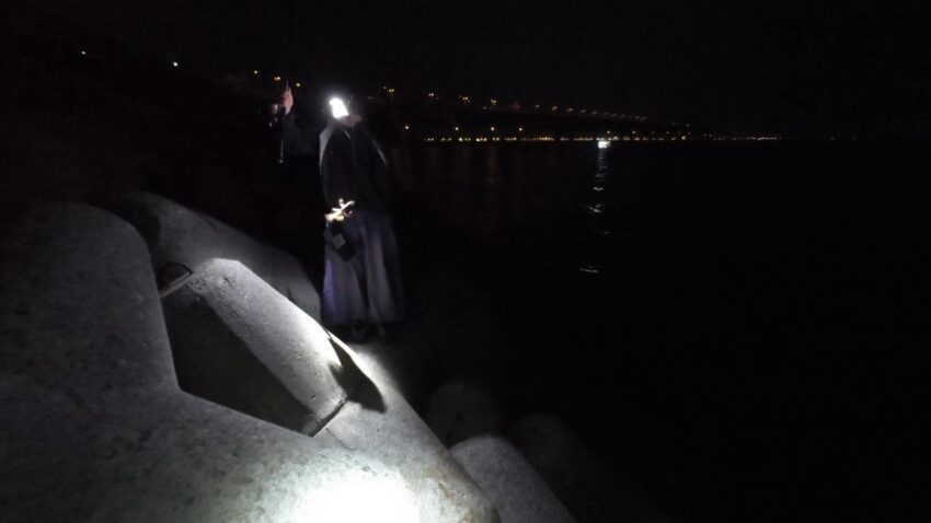 弟にも良型のメバルがヒット