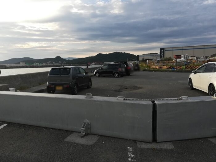鉄鋼団地の門前の駐車ポイント